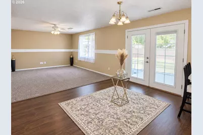 2010 S Dogwood St, Cornelius, OR 97113 - Photo 6