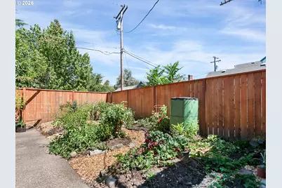 1655 Pearl St NE, Salem, OR 97301 - Photo 30