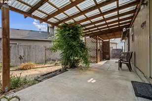 64 Almond Way, Creswell, OR 97426 - Photo 30