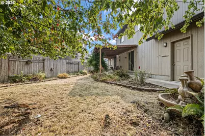 64 Almond Way, Creswell, OR 97426 - Photo 32