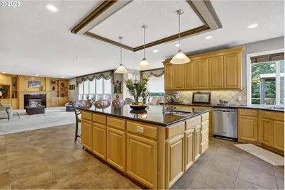 11737 SE Brockenhurst Cir, Happy Valley, OR 97086 - Photo 10