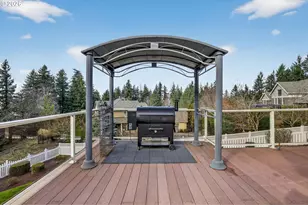 11737 SE Brockenhurst Cir, Happy Valley, OR 97086 - Photo 38