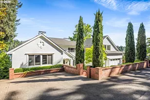 2470 Summit Ct, Lake Oswego, OR 97034 - Photo 2