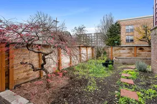 1305 SE Belmont St, Portland, OR 97214 - Photo 8