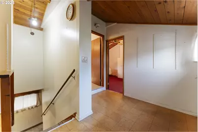 12624 SE Powell Blvd, Portland, OR 97236 - Photo 12