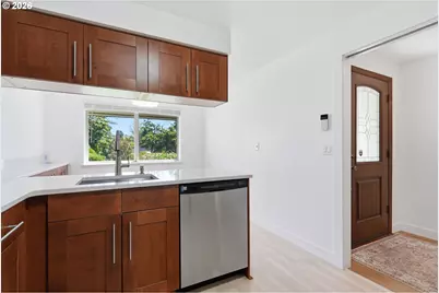 242 Greenridge Dr, Lake Oswego, OR 97035 - Photo 14