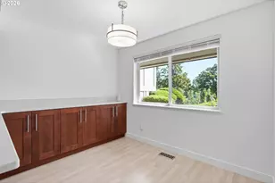 242 Greenridge Dr, Lake Oswego, OR 97035 - Photo 16