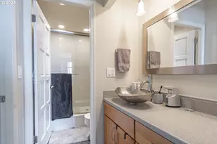 2221 SW 1st Ave, Portland, OR 97201 - Photo 20