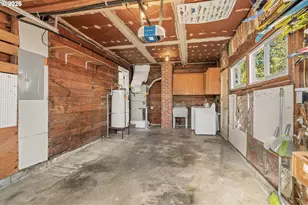 4815 SE Flavel Dr, Portland, OR 97206 - Photo 28