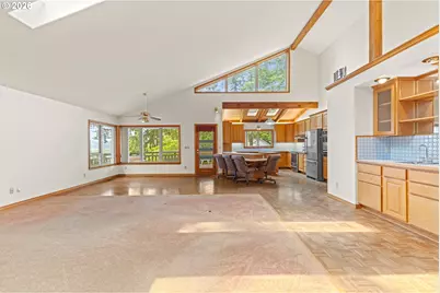 1446 W 14th Pl, Coquille, OR 97423 - Photo 12
