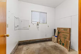 1446 W 14th Pl, Coquille, OR 97423 - Photo 38