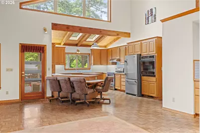 1446 W 14th Pl, Coquille, OR 97423 - Photo 14