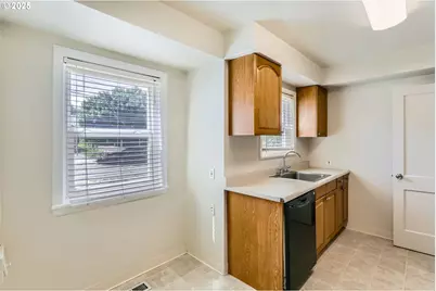 5326 SE 18th Ave, Portland, OR 97202 - Photo 8