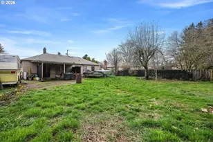 12413 SE Mill St, Portland, OR 97233 - Photo 28