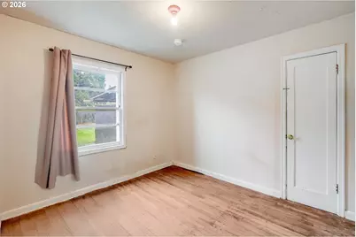 12413 SE Mill St, Portland, OR 97233 - Photo 14