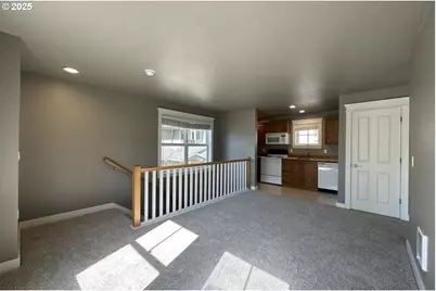 1505 NE Village St, Fairview, OR 97024 - Photo 26