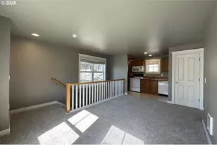 1505 NE Village St, Fairview, OR 97024 - Photo 26