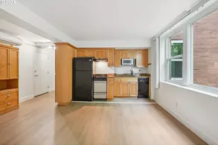 1205 SW Cardinell Dr, Portland, OR 97201 - Photo 12