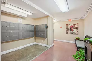 1205 SW Cardinell Dr, Portland, OR 97201 - Photo 20