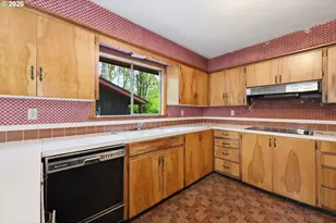 2041 E 26th Ave, Eugene, OR 97403 - Photo 12