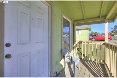 405 Arnold Ln, Brookings, OR 97415 - Photo 30