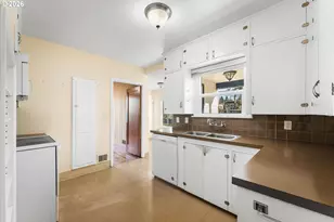 107 E 35th St, Vancouver, WA 98663 - Photo 14