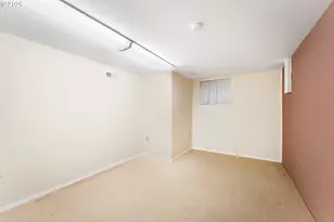 107 E 35th St, Vancouver, WA 98663 - Photo 32