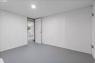 9710 SW 52nd Ave, Portland, OR 97219 - Photo 24