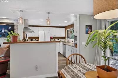390 Hunington Ave, Eugene, OR 97405 - Photo 12