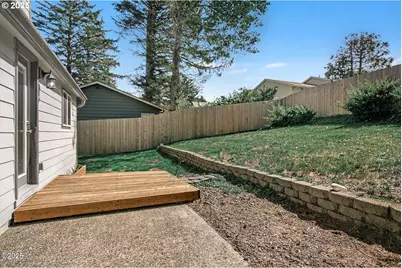 1842 NE 19th St, Lincoln City, OR 97367 - Photo 24