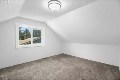 1842 NE 19th St, Lincoln City, OR 97367 - Photo 18