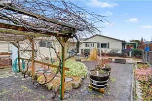 2160 Santiam Dr, Woodburn, OR 97071 - Photo 26