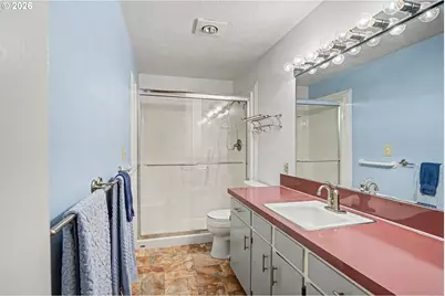 2160 Santiam Dr, Woodburn, OR 97071 - Photo 20