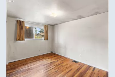 17708 NE Pacific St, Gresham, OR 97230 - Photo 10