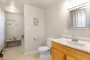 136 Sisters Ln, Roseburg, OR 97471 - Photo 22