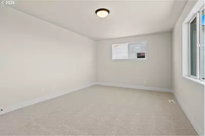 204 NW 16th Ave, Canby, OR 97013 - Photo 28