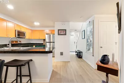 3926 Carman Dr, Lake Oswego, OR 97035 - Photo 4