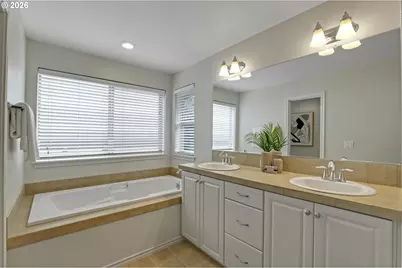 9386 NW Harvest Hill Dr, Portland, OR 97229 - Photo 14