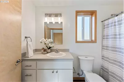 735 St Charles St, Eugene, OR 97402 - Photo 24