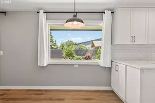 737 NE 18th St, McMinnville, OR 97128 - Photo 18