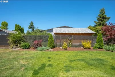 737 NE 18th St, McMinnville, OR 97128 - Photo 44