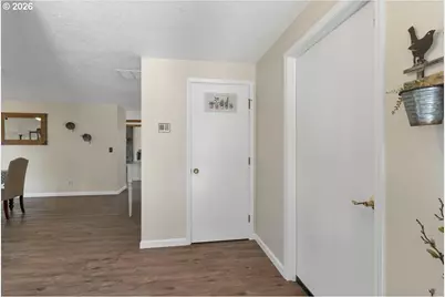 715 Wildflower St, Salem, OR 97301 - Photo 8