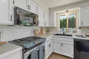 715 Wildflower St, Salem, OR 97301 - Photo 22