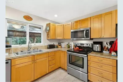 10712 NE 67th St, Vancouver, WA 98662 - Photo 4