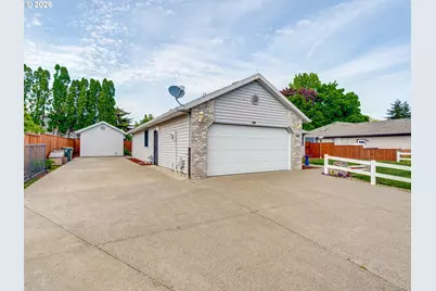 638 S 25th Ct, Cornelius, OR 97113 - Photo 2