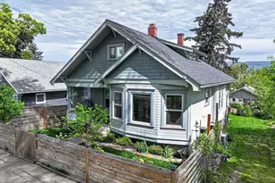 411 E 8th St, The Dalles, OR 97058 - Photo 2