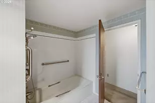 95122 Myrtlewood Ln, Coos Bay, OR 97420 - Photo 16