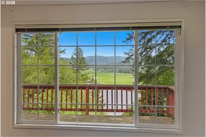 95122 Myrtlewood Ln, Coos Bay, OR 97420 - Photo 16