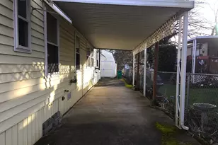 13115 SE Foster Rd, Portland, OR 97236 - Photo 6