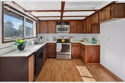 12351 SE Anna Ct, Damascus, OR 97089 - Photo 6